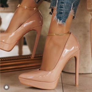 Miss Lola “only exclusive” nude heel pumps